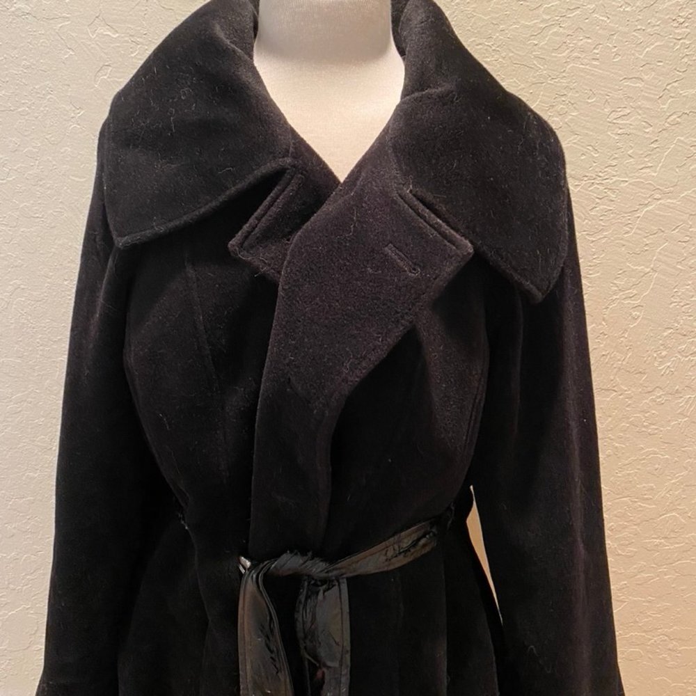 Black Velvet Wide Sleeve Dress Coat - Size 2x
